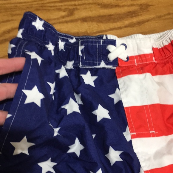 Revolution boys swim Trunks XL 16-18 - Picture 4 of 4